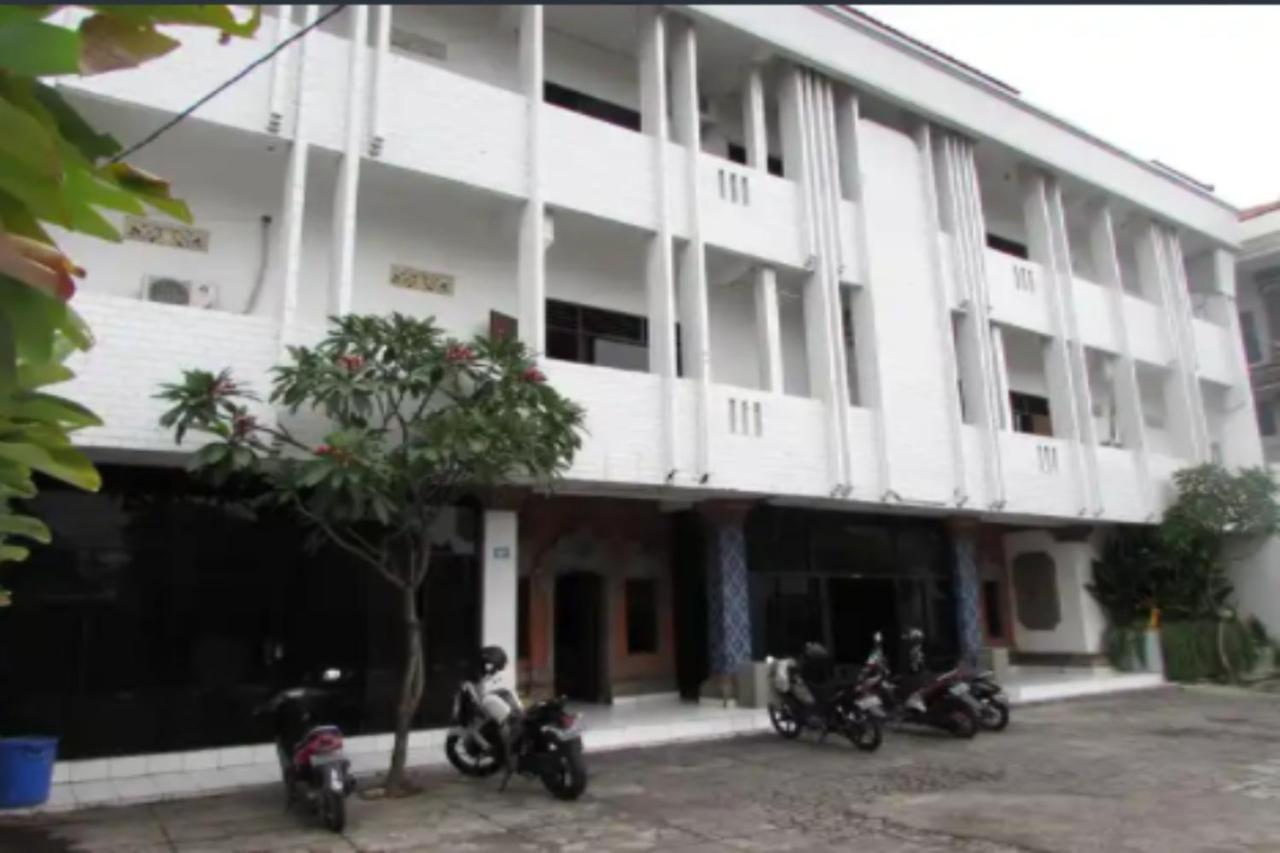 Oyo 90822 Hotel Taman Wisata Denpasar  Exterior photo